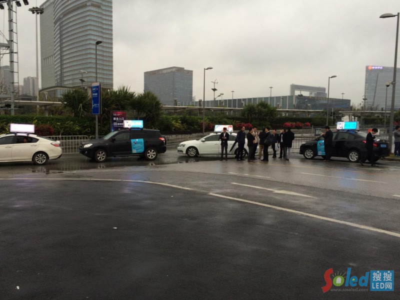 ����ͨ܇�d����ϵ�y(t��ng)��ʾ����܇���չ����������