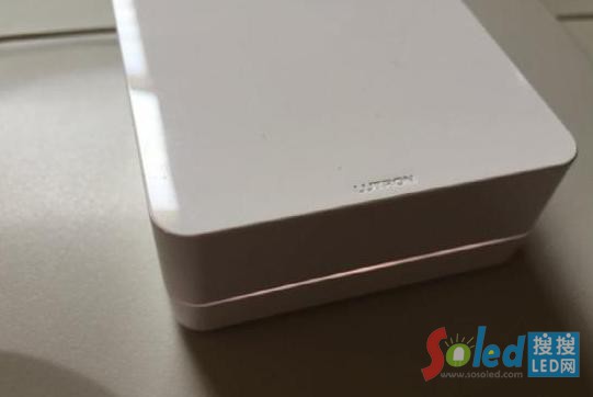 HomeKit智能臺(tái)燈