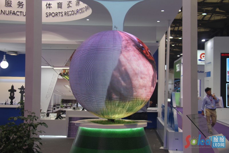 ���Tչ������