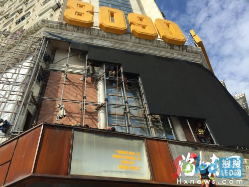 戶外顯示屏太亮 睜不開眼 被強(qiáng)行拆除